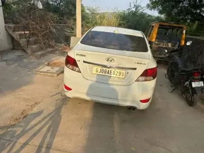 Hyundai Verna White Sedan for Sale Hyundai Verna White Sedan for Sale