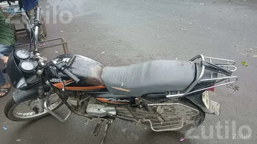 Hero Splendor Bike 2002 Model - બાઇક્સ - સુરત શહેર - Image 2