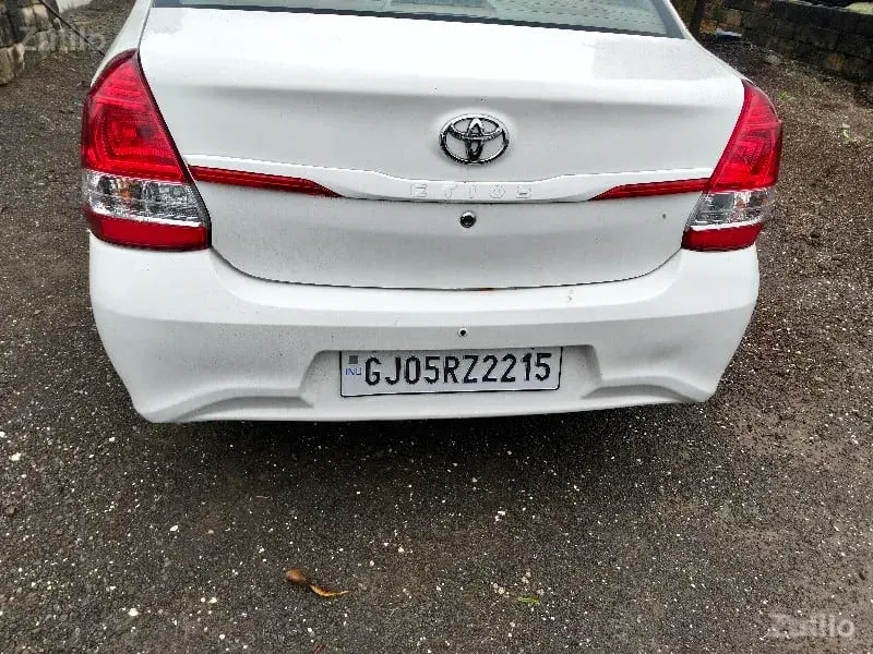 Toyota etios vesvani se - Cars - Bhanvad - Image 3