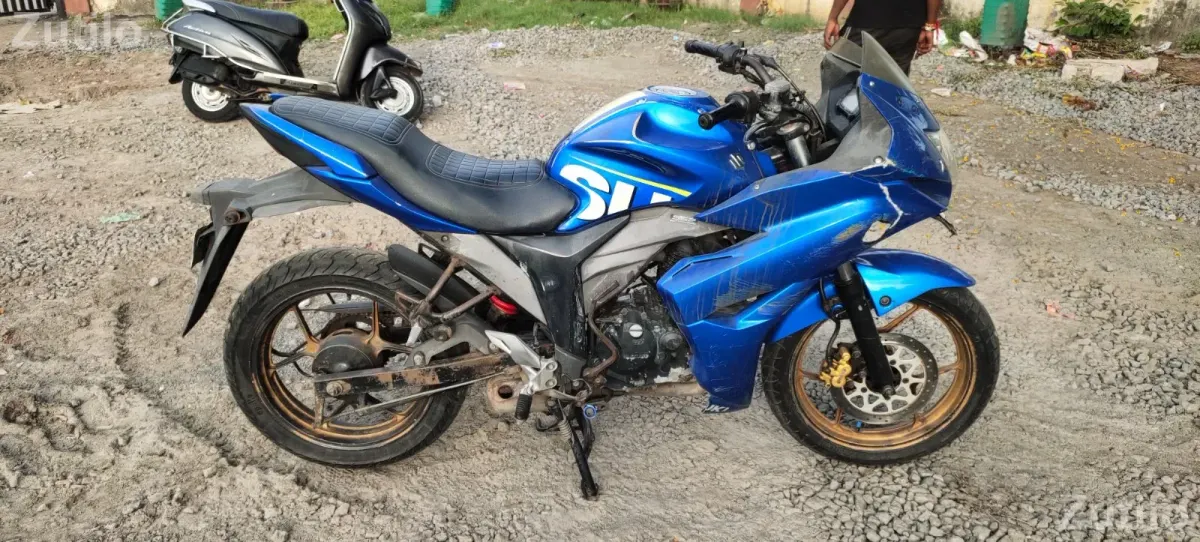 Suzuki Gixxer 2015 model 1 owner - Bikes - Vadodara City - Image 5