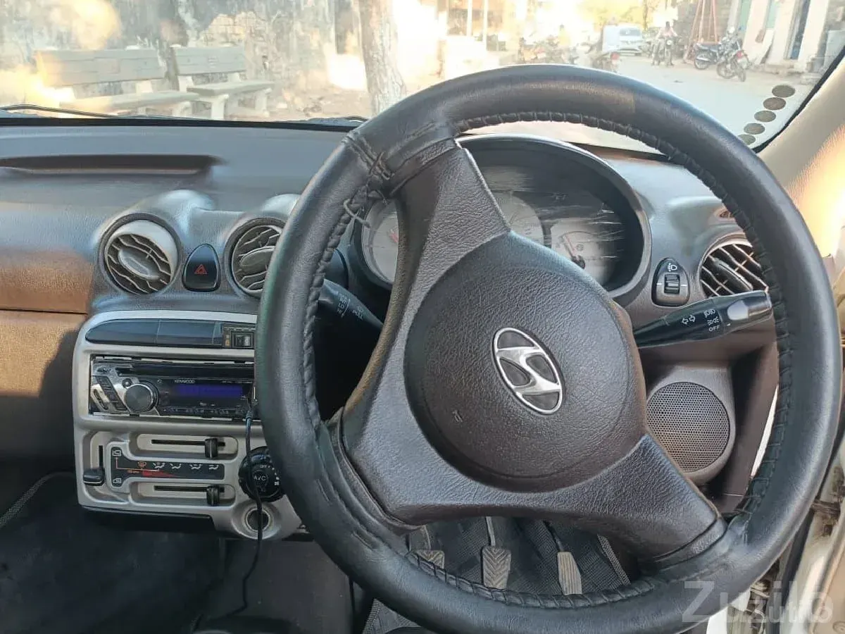 Hyundai Santro 2013 White Top Condition - કાર - વેરાવળ - Image 2