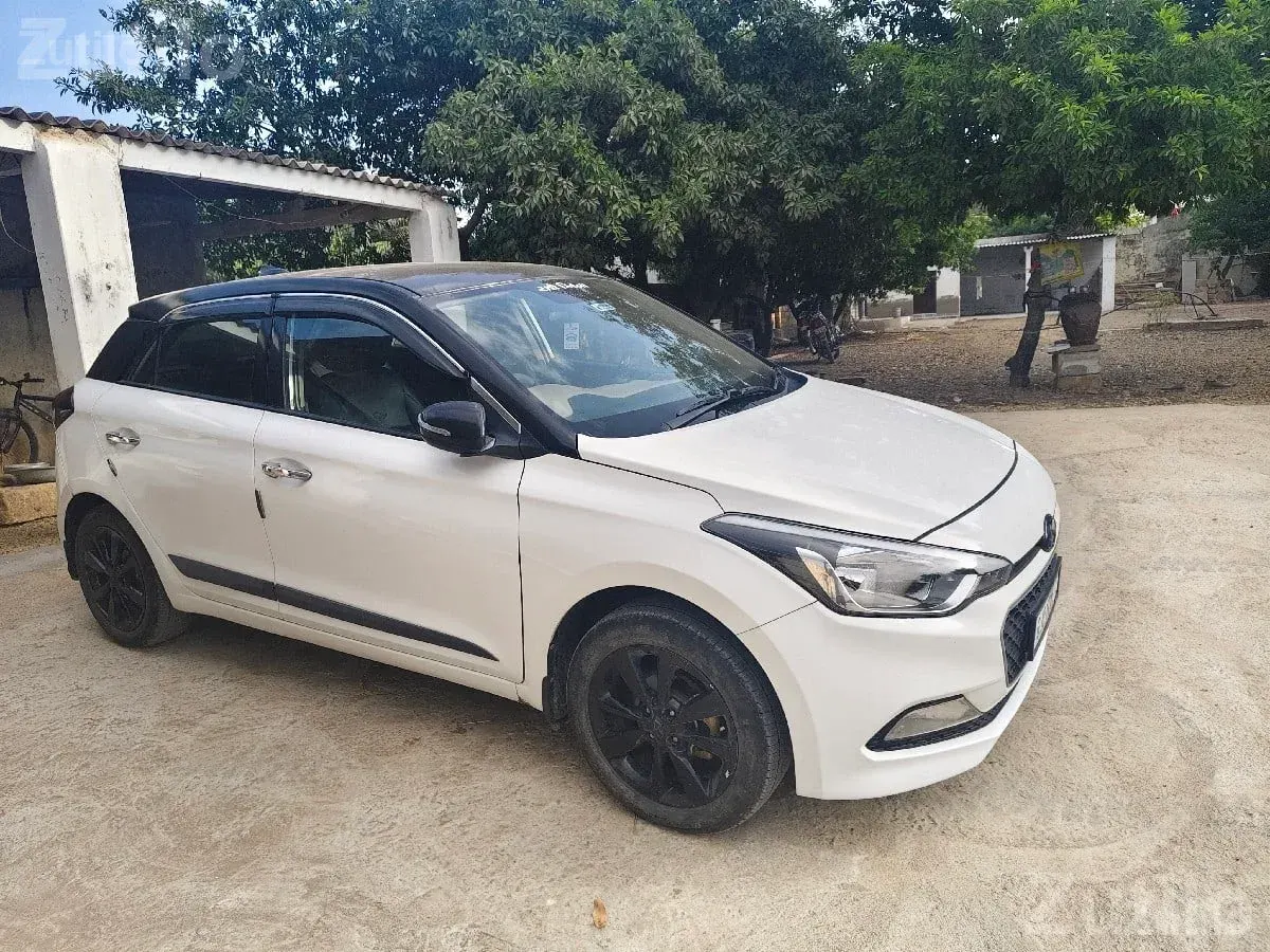 Hyundai i20 Asta Diesel 2017 - કાર - કલ્યાણપુર - Image 2