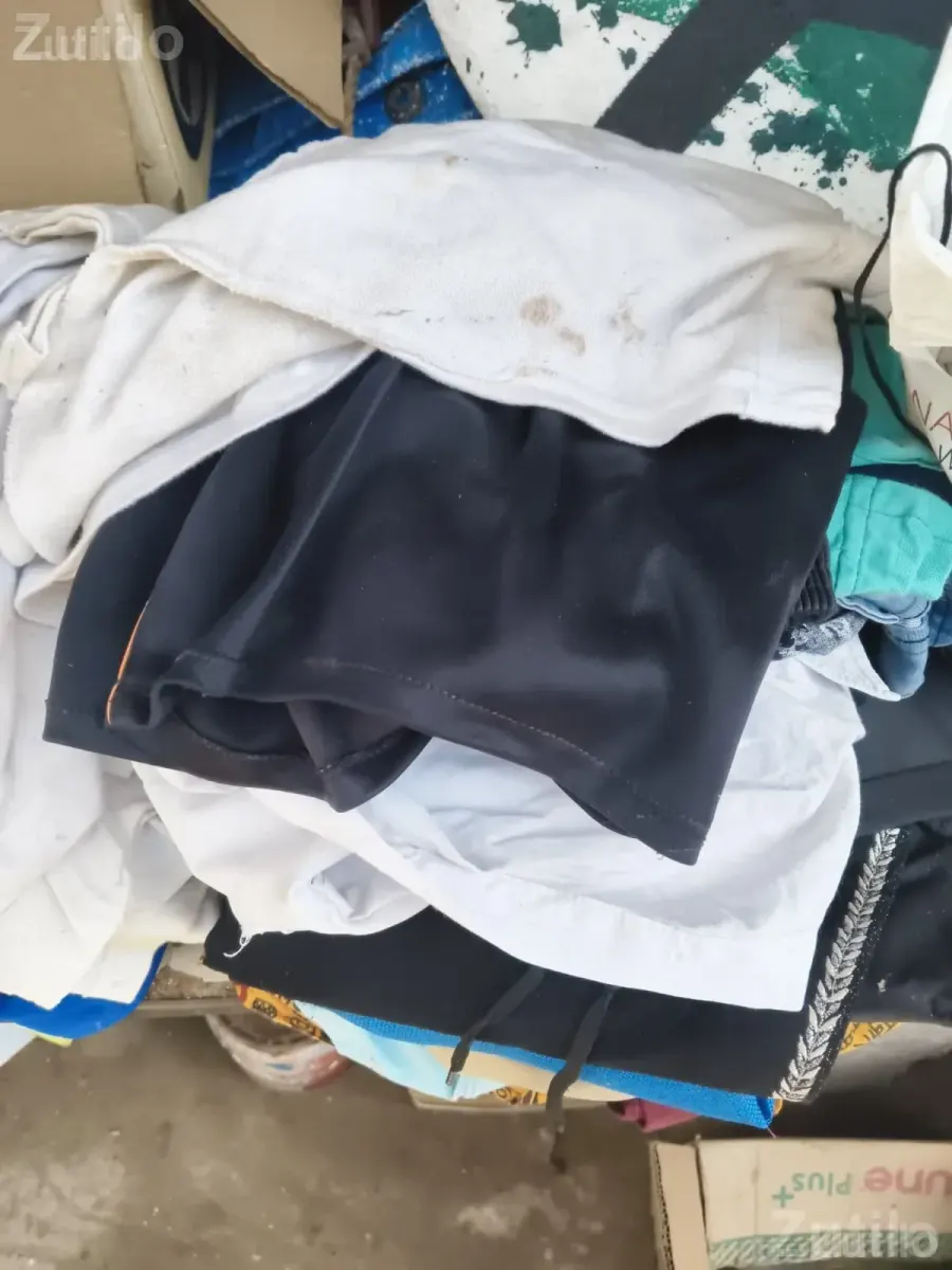 Old clothes - Women's Wear - Veraval - Image 2