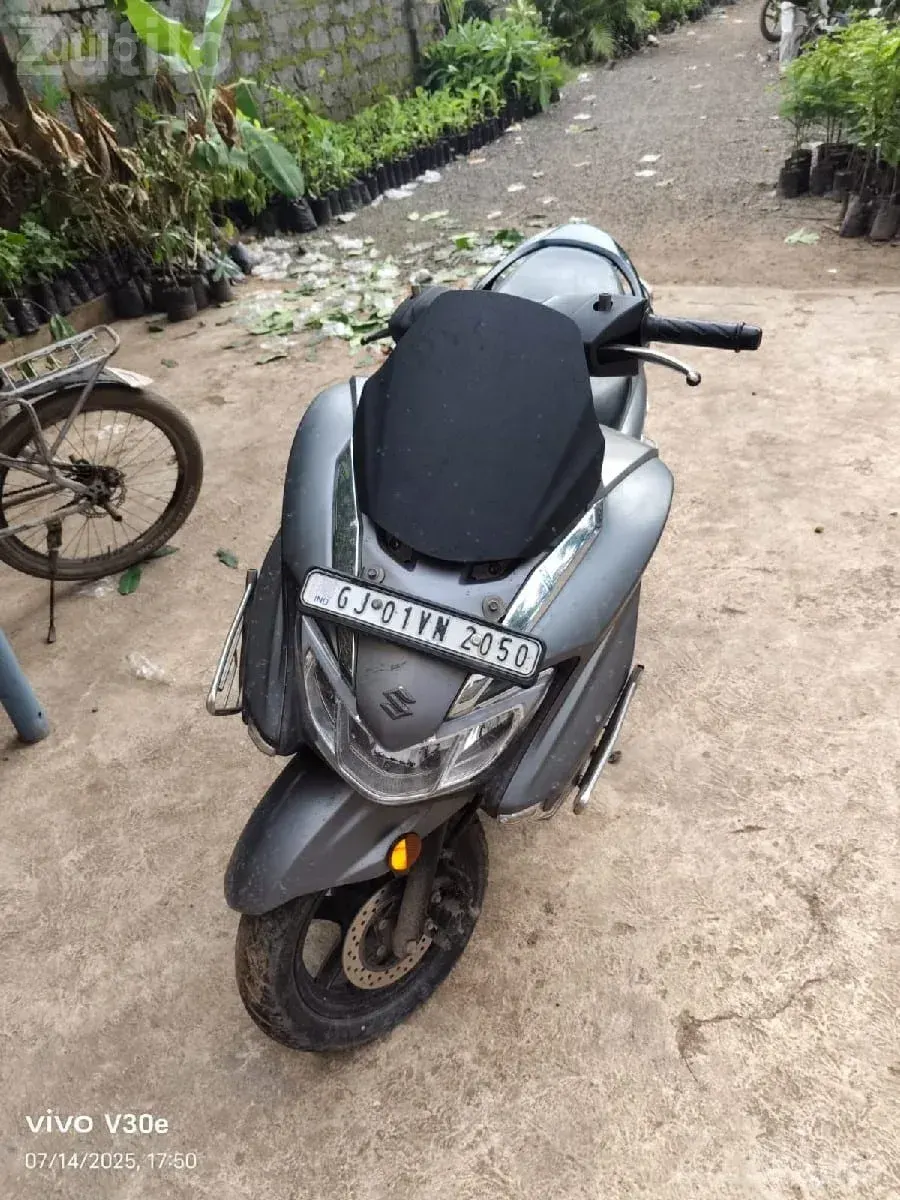 Suzuki Burgman 2021 Scooter for Sale - બાઇક્સ - માંગ્રોળ - Image 2