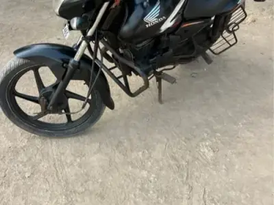 Honda commuter bike 2014 model black Honda commuter bike 2014 model black