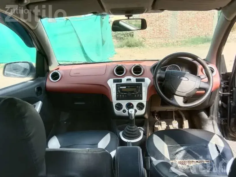 2011 Ford Figo Diesel Black Titanium - Cars - Sanand - Image 2