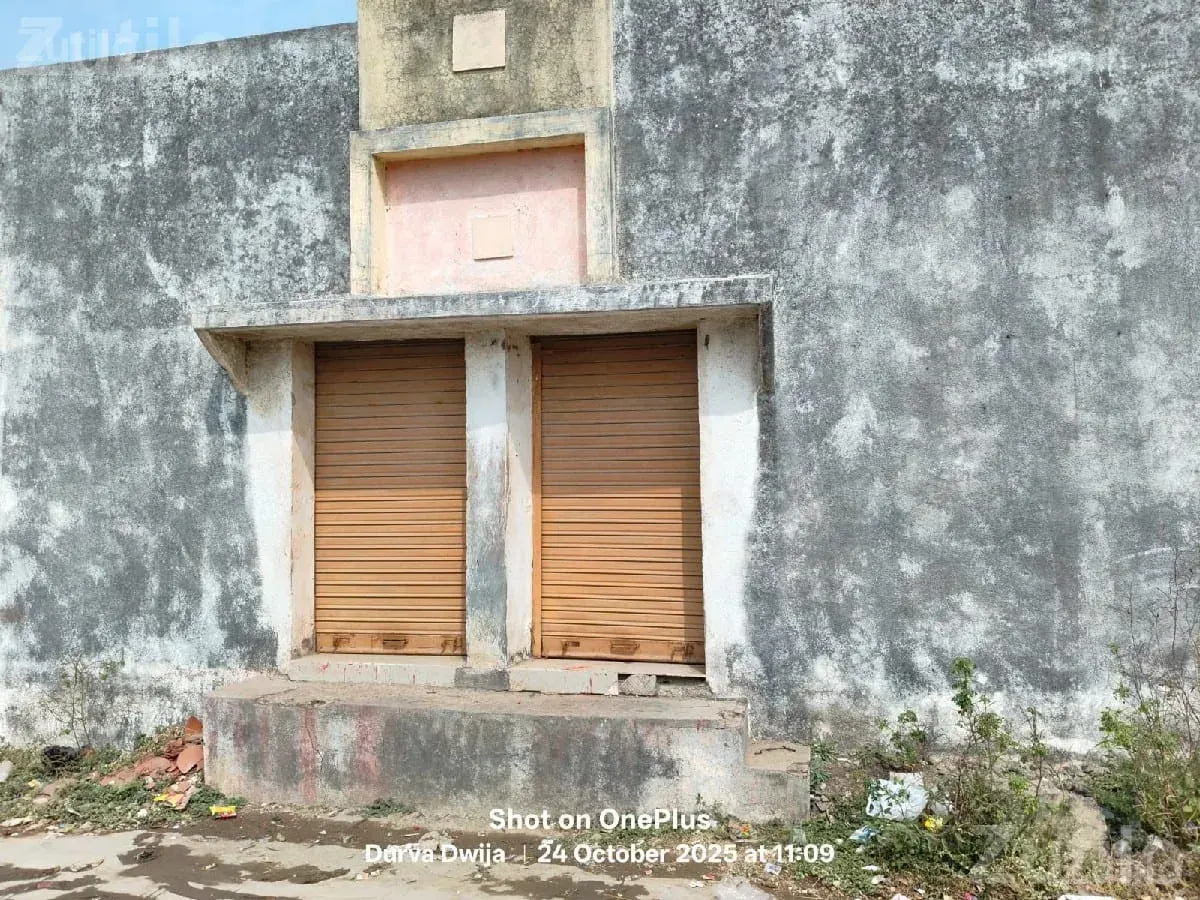 1 BHK Corner Property with 2 Small Shops - Commercial Property - Junagadh City - Image 3