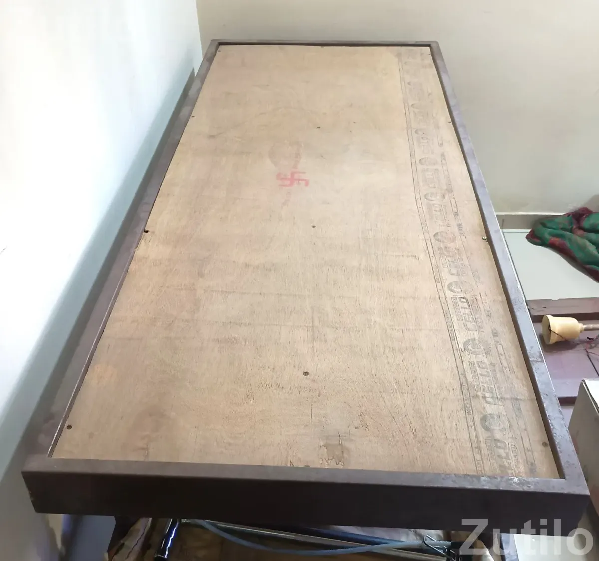 6 X 2.5 Feet Metal Paat (Single Bed) for Sell - Beds & Mattresses - Vadodara City - Image 2