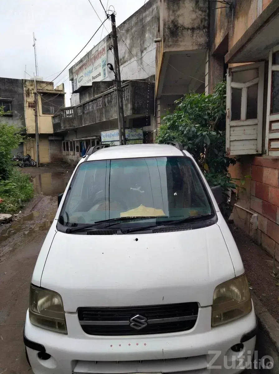 Maruti Suzuki WagonR White Used Car - Cars - Bardoli - Image 3