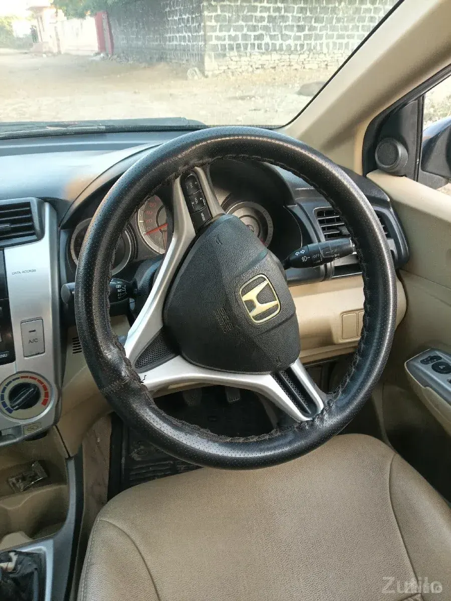 ફોરવહીલ વેચવાની છે - Cars - Vadodara City - Image 2