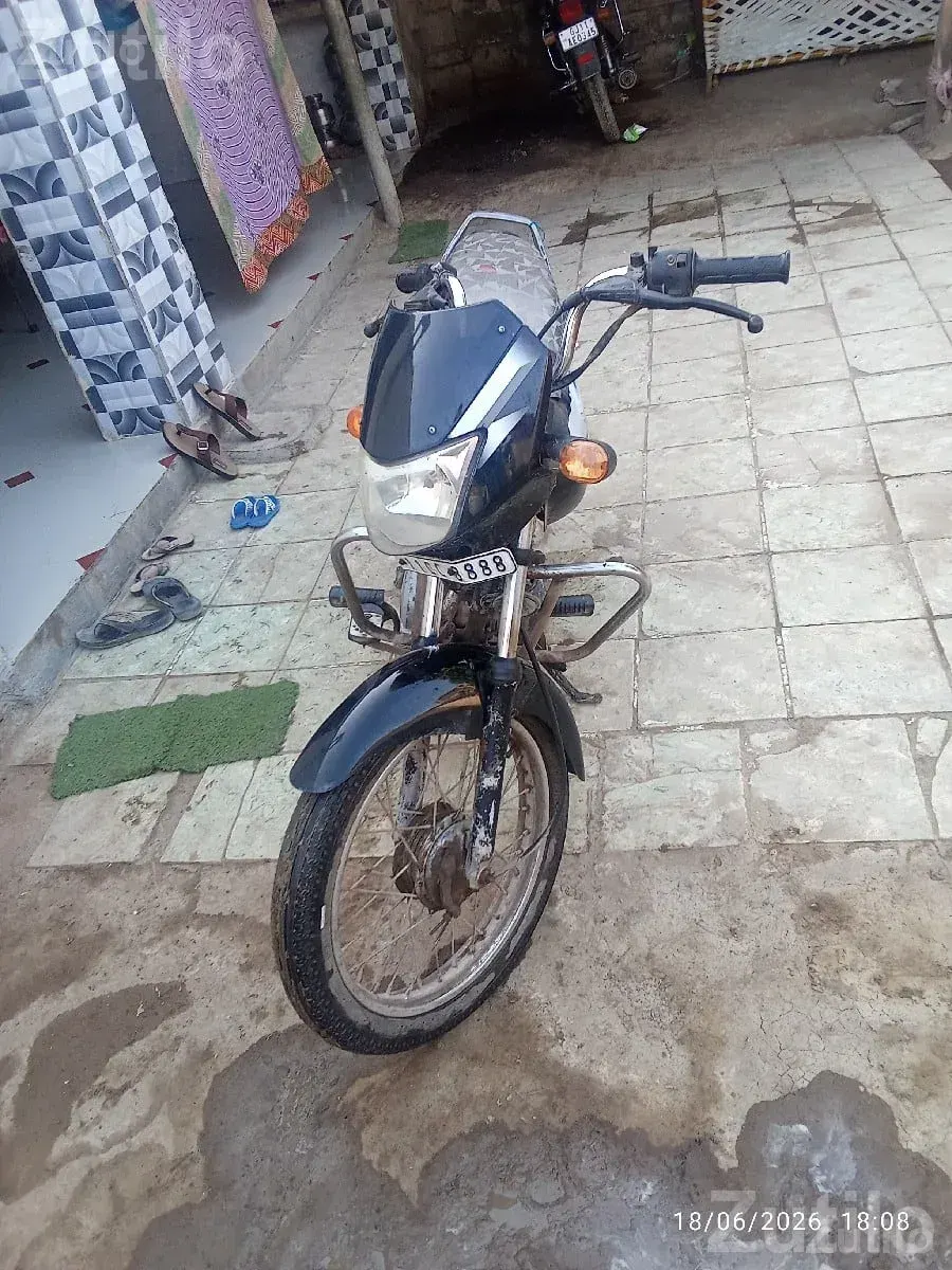 Used Black Two Wheeler Motorcycle - બાઇક્સ - વંથલી - Image 3