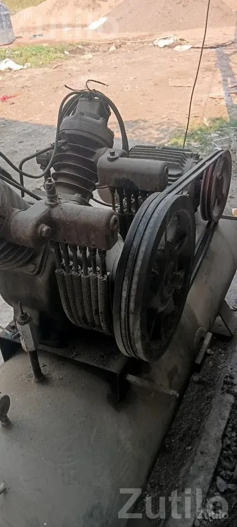 10 HP Industrial Air Compressor - Machinery - Surat City - Image 3