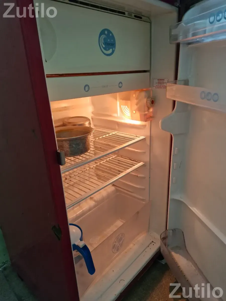 Fridge - Refrigerators - Khanpur - Image 3