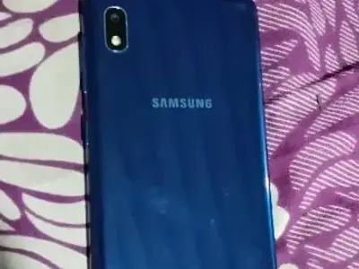 Samsung Galaxy A10 Blue Smartphone Samsung Galaxy A10 Blue Smartphone