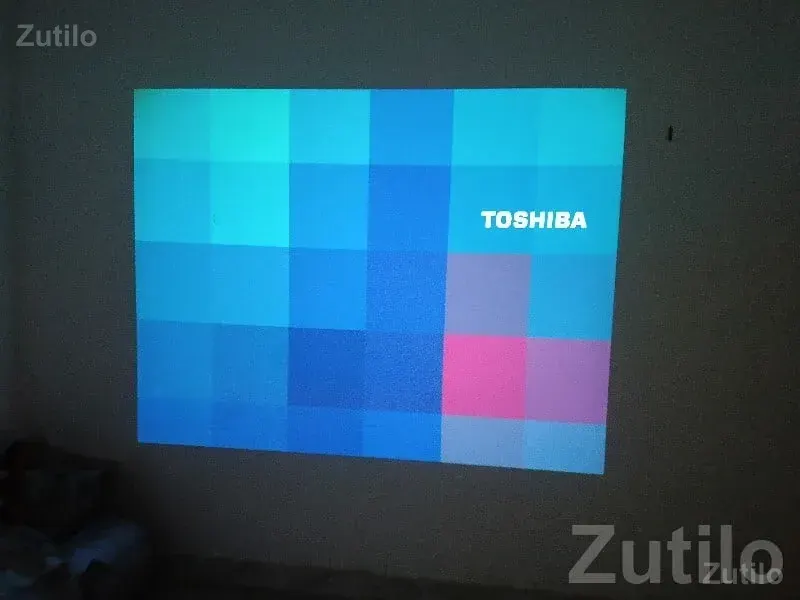 Multimedia Projector with AV & VGA Ports - મોબાઇલ ફોન - ધારી - Image 2