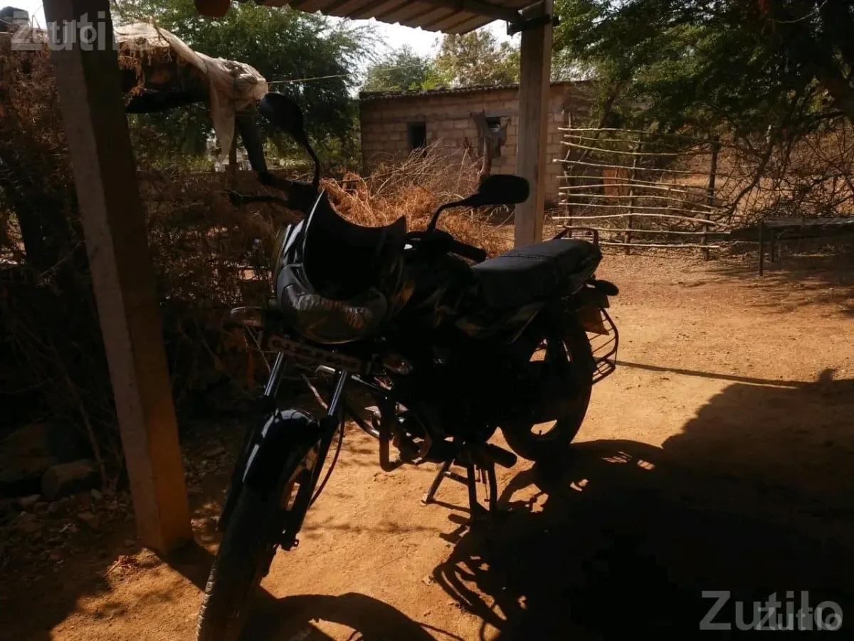 Bajaj Discover Motorcycle for Sale - બાઇક્સ - જામજોધપુર - Image 3