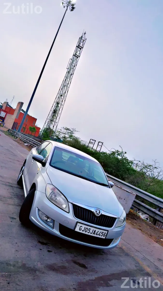 Skoda rapid 2012 - કાર - રાજકોટ શહેર - Image 4
