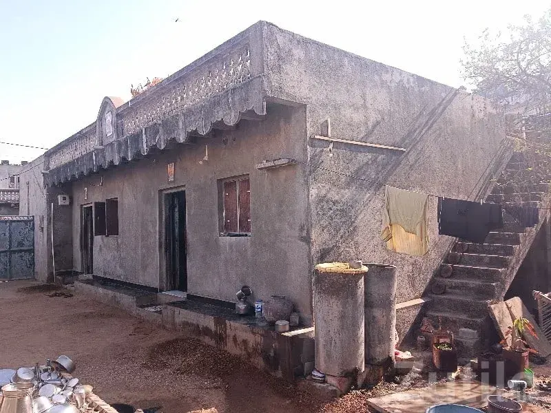 Shops with Houses for Sale in Bhanvad - Commercial Property - Bhanvad - Image 2