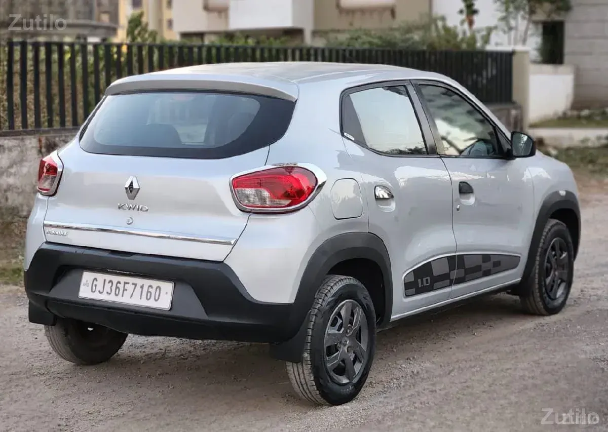 Renault Kwid Rxt 1.0 Petrol - કાર - જુનાગઢ - Image 3