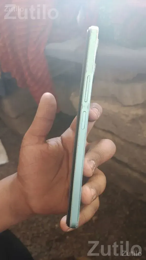 Vivo Y28 128GB Smartphone 6GB RAM - Mobile Phones - Rajkot City - Image 2