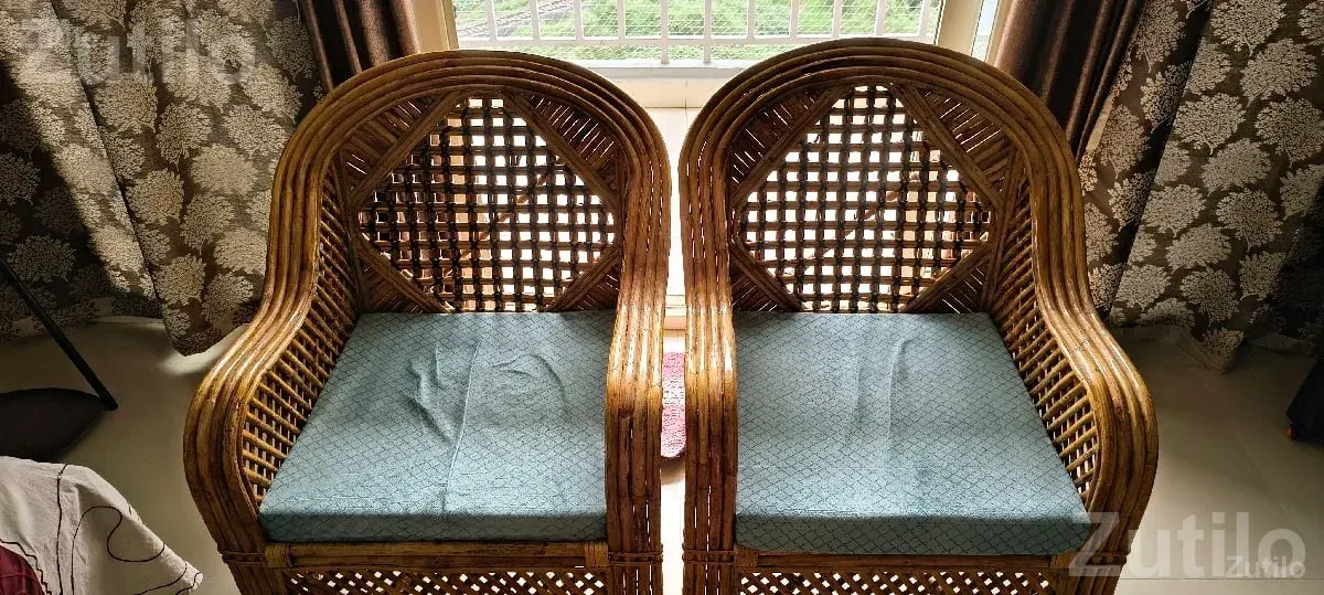 Cane chairs and tea table - ઓફિસ ફર્નિચર - અમદાવાદ શહેર - Image 3
