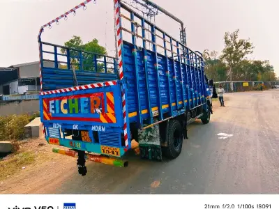Eicher 1075 17 Feet Truck 2011