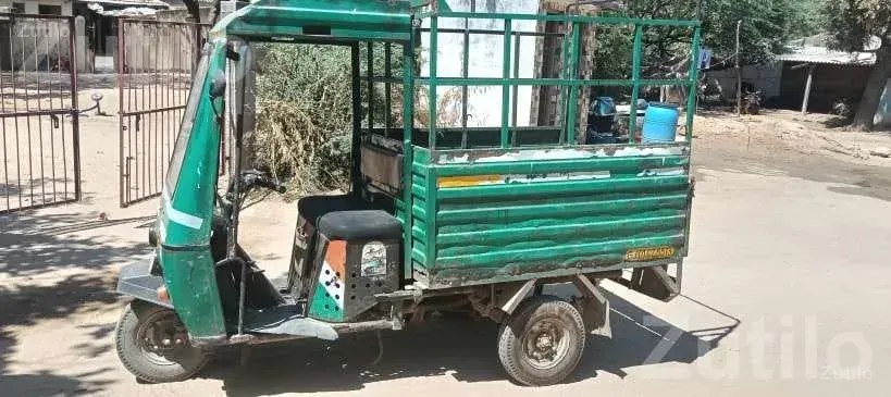 Tempo Rickshaw 2012 Model Three Wheeler - ઓટો રિક્ષા - પાલનપુર - Image 2
