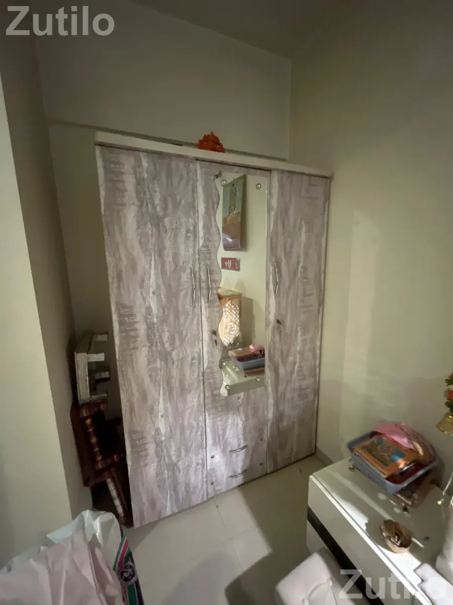 Wardrobes and Dressing table - કબાટ અને સ્ટોરેજ - વડોદરા શહેર - Image 3
