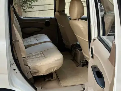 Mahindra Xylo Diesel 7-Seater Beige Interior Mahindra Xylo Diesel 7-Seater Beige Interior