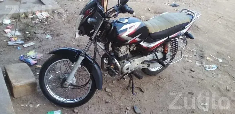 Bajaj CT 100 2015 Black Kick Start Bike - બાઇક્સ - રાજકોટ શહેર - Image 3