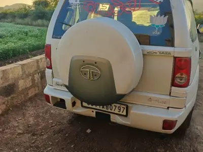 ગાડી વેચવાની છે ગાડી વેચવાની છે