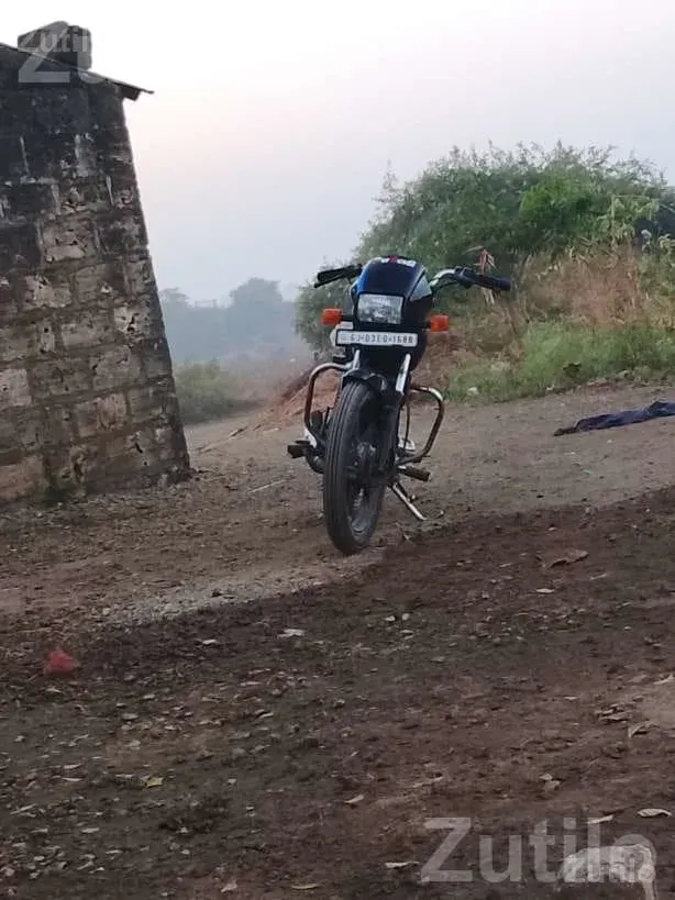 Hero Honda CD Deluxe 2012 Bike - બાઇક્સ - લીમખેડા - Image 4