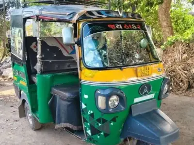 2023 Auto Rickshaw with Running Papers