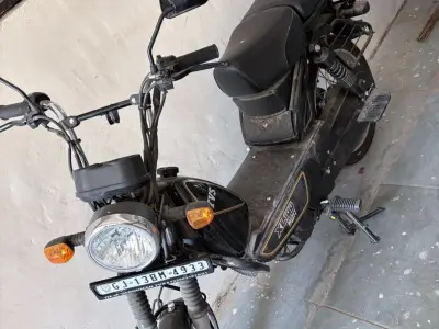 TVS XL 100