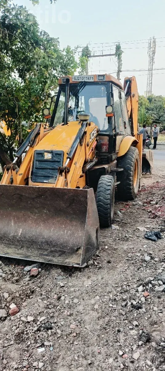 2010 JCB Backhoe Loader Construction Vehicle - Construction Vehicles - Lathi - Image 2