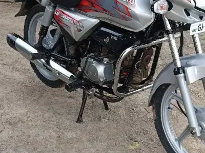 Hero HF Deluxe 2017 Bike