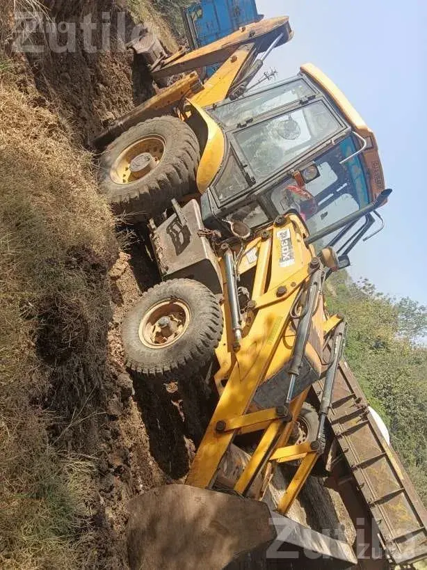 JCB Backhoe Loader 2008 - Construction Vehicles - Keshod - Image 4