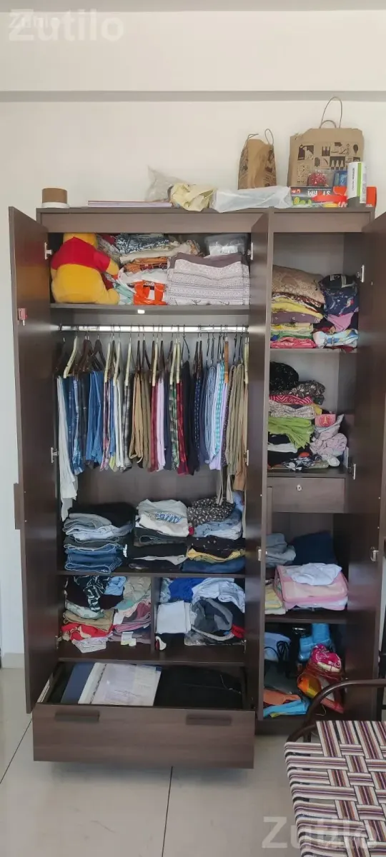 Hilton 3 Door Wardrobe - Cupboards & Storage - Gandhinagar City - Image 3