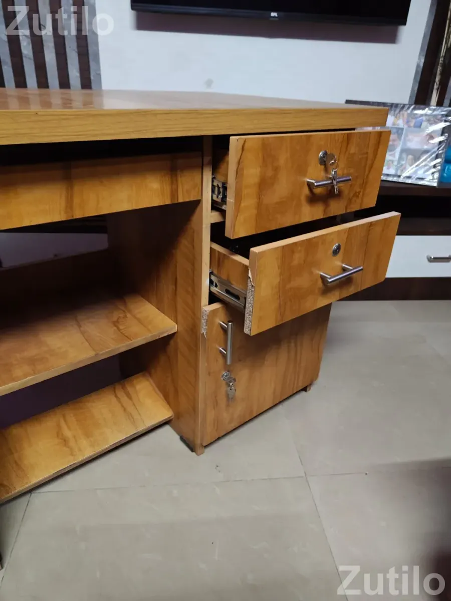 📢 COMPUTER TABLE FOR SALE! 💻 - ડેસ્ક, ઓફિસ અને કોમર્શિયલ ફર્નિચર - સુરત શહેર - Image 3
