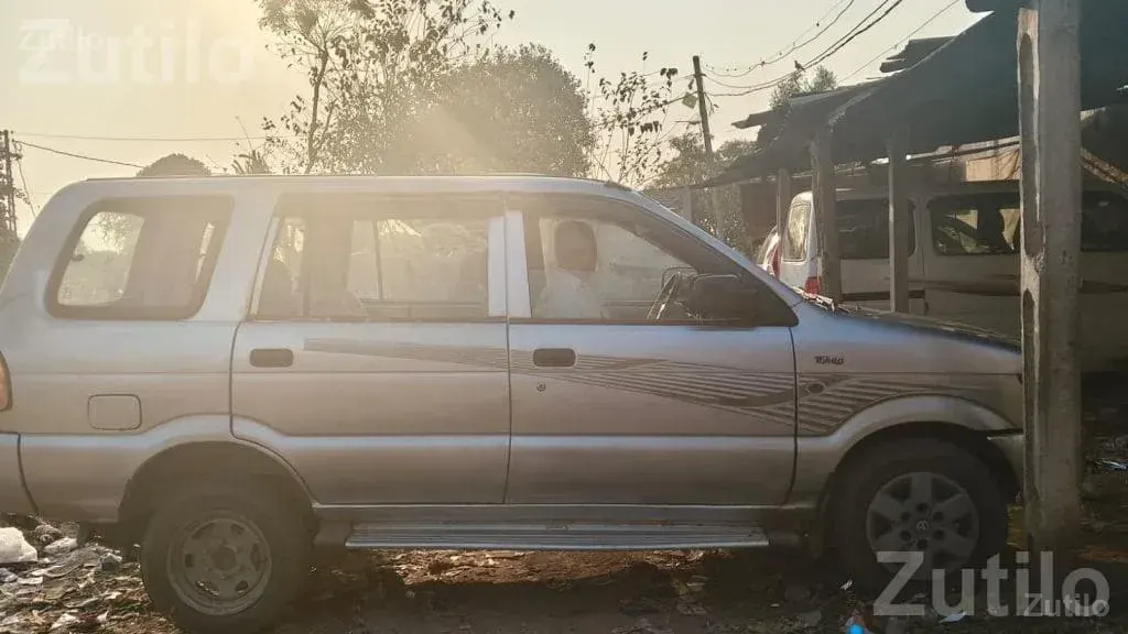 Chevrolet Tavera 2006 10 Seater - Cars - Petlad - Image 4