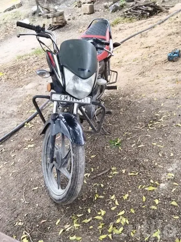 Honda CB Shine 2017 Second Owner Bike - બાઇક્સ - વાંકાનેર - Image 3