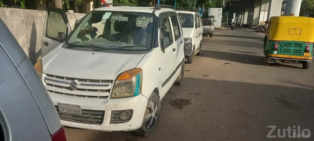 Used Maruti WagonR LXI White Car - કાર - અમદાવાદ શહેર - Image 4