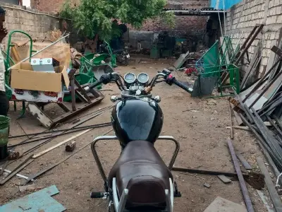 Royal Enfield Bullet 350 2017 Bike Royal Enfield Bullet 350 2017 Bike