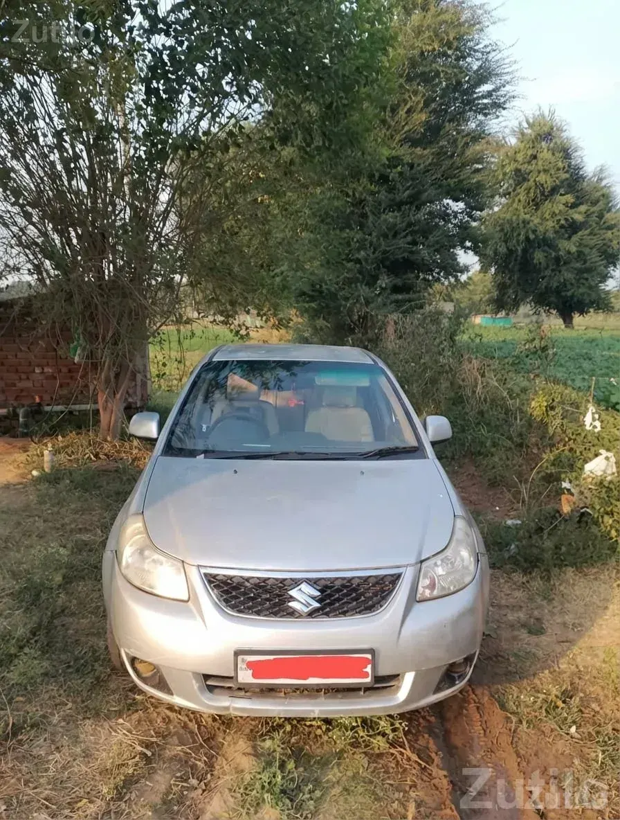 Maruti SX4 Diesel 2011 Silver Car - કાર - ધાનેરા - Image 2