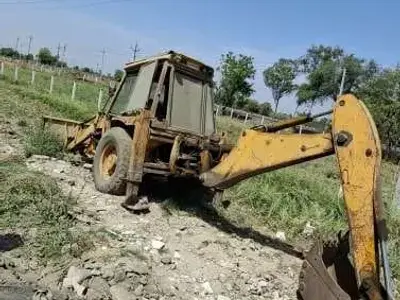JCB Backhoe Loader 2004 Model for Scrap JCB Backhoe Loader 2004 Model for Scrap