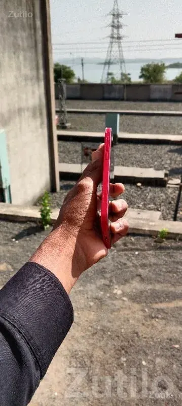 Apple iPhone 12 Red 128GB - મોબાઇલ ફોન - જામજોધપુર - Image 2