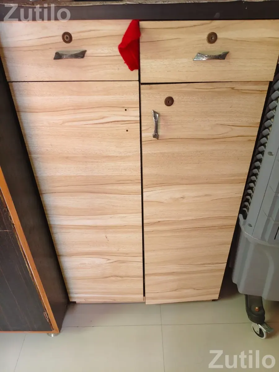 3-Piece Bedroom Furniture Set:  Wooden Bed, Wardrobe & Dressing Table - વોર્ડરોબ, કબાટ અને સ્ટોરેજ - અમદાવાદ શહેર - Image 2