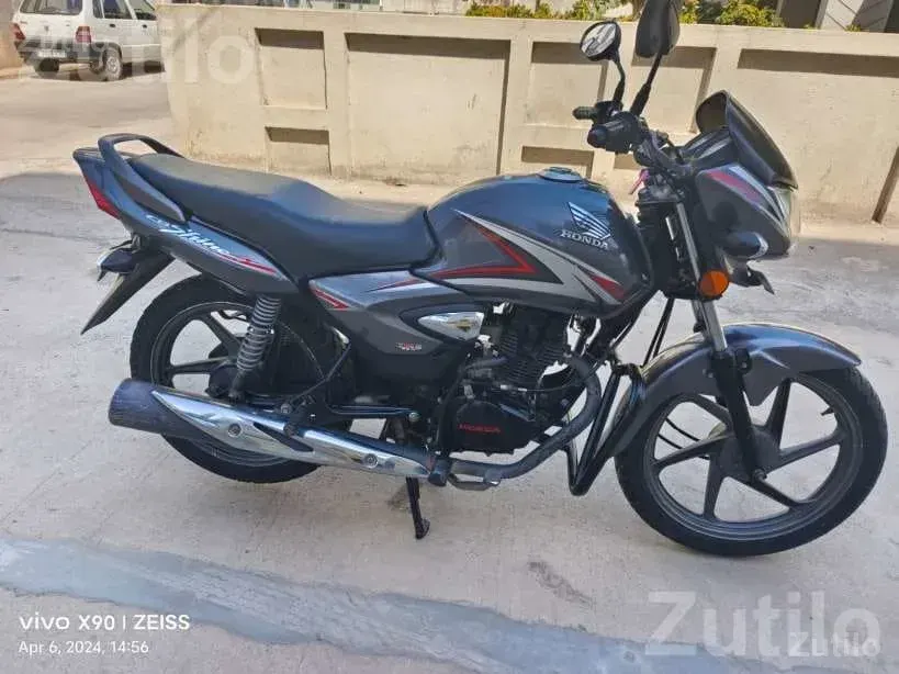 2017 Honda CB Shine Second Owner Bike - બાઇક્સ - વંથલી - Image 5