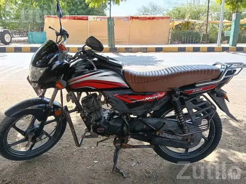 Honda Dream Neo 2018 Self Start Bike - Bikes - Jamjodhpur - Image 3