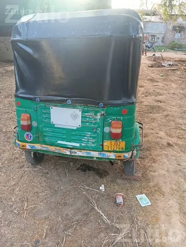 2009 Bajaj CNG Auto Rickshaw - ઓટો રિક્ષા - ઉંઝા - Image 5